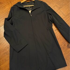 New Weatherproof Women’s Black Raincoat